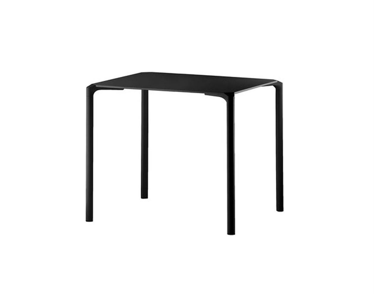 Jump Light Outside Table